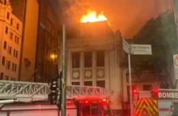 Incêndio atinge prédio da Faculdade de Direito da USP, no centro de SP