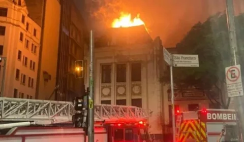 Incêndio atinge prédio da Faculdade de Direito da USP, no centro de SP