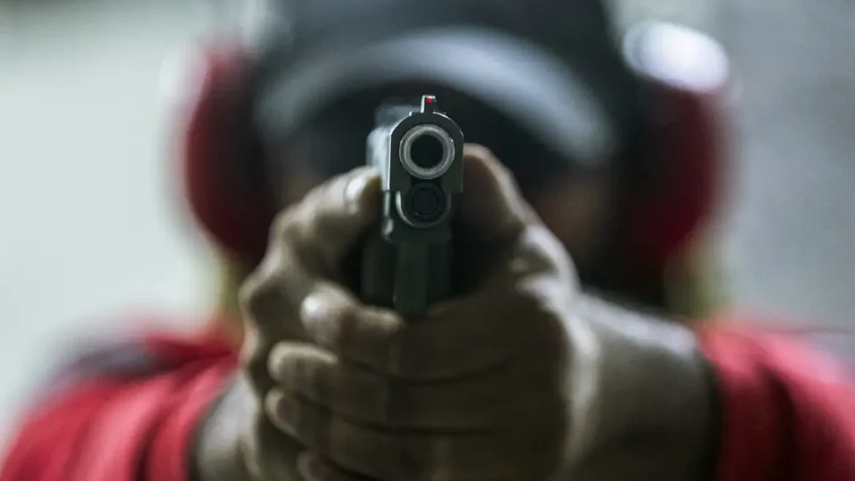 OMS ignorou armas como risco à saúde em 3.230 resoluções, aponta relatório
