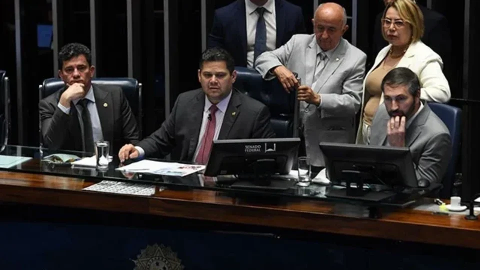 PL Antifacção deve ser votado hoje; governo aposta em manutenção do texto do Senado