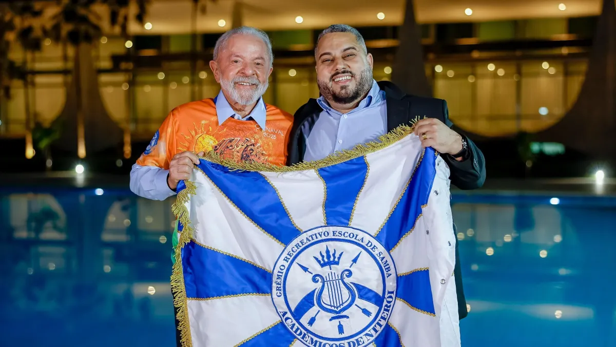 Lula e o presidente da Acadêmicos de Niterói 