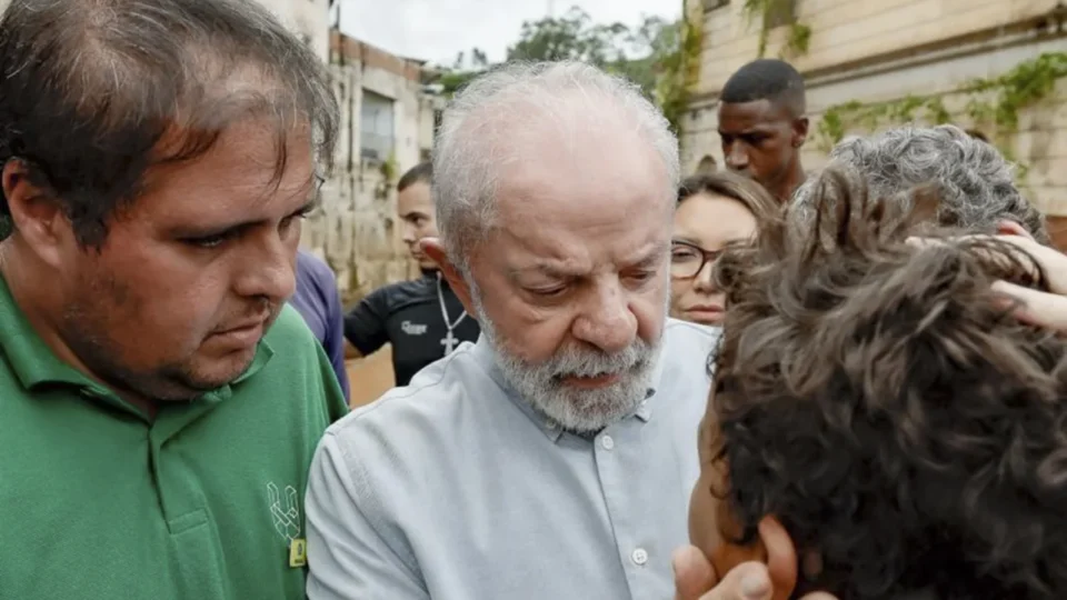 Lula promete apoio federal a vítimas das chuvas em MG: ‘Quem perdeu, vai recuperar’