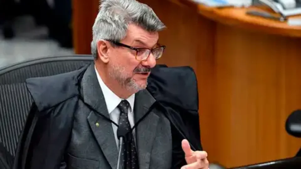 STJ decide afastar ministro investigado por assédio sexual