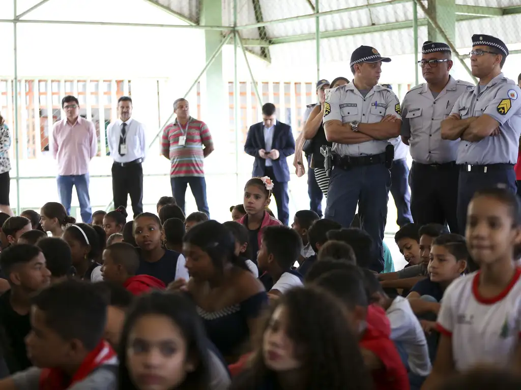 Primeiro dia de aulas no CED 01 da Estrutural, uma das escolas p&uacute;blicas do DF onde foi implementado o modelo c&iacute;vico-militar. 