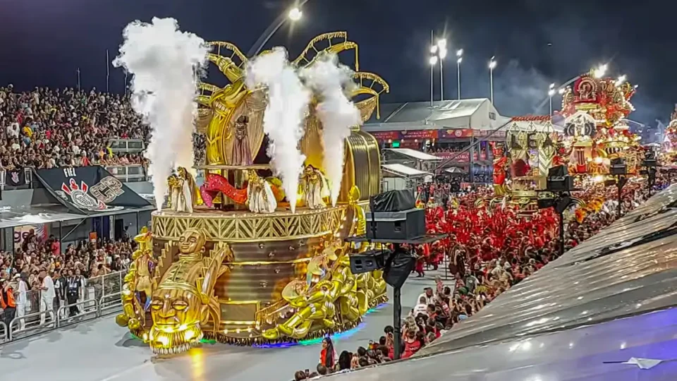 Com homenagem a atriz Léa Garcia, Mocidade Alegre conquista 13º título do Carnaval de SP