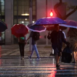 Temporais atingem o Sul e chuva forte avança pelo litoral do Nordeste nesta sexta