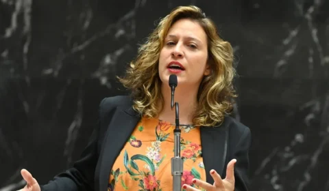 Deputada pede afastamento de desembargador do TJMG após denúncias de abuso