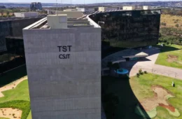 Juízes do Trabalho receberam R$ 1 bilhão acima do teto em 2025