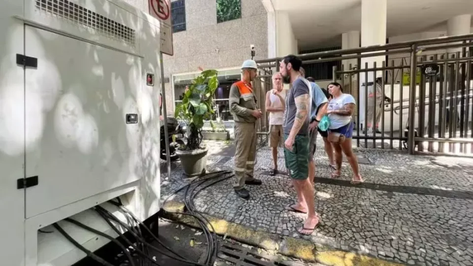 Apagão em Copacabana: Light envia geradores a pacientes com problemas de saúde
