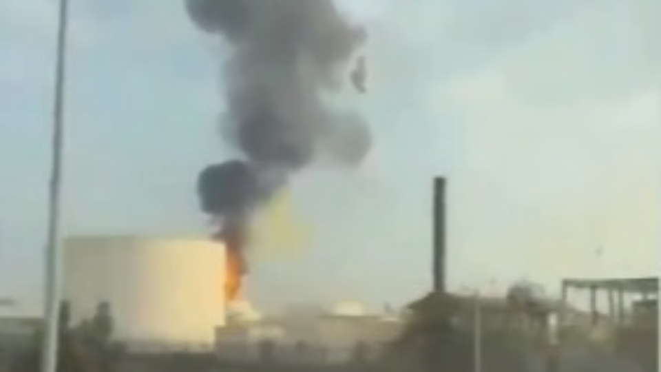 Irã ataca refinaria no Bahrein e amplia tensão militar no Oriente Médio