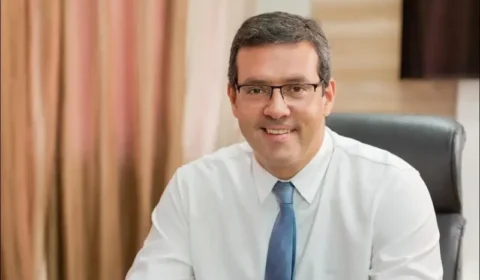 Flávio Dino afasta prefeito de Macapá e decisão cita empresa ligada à primeira-dama