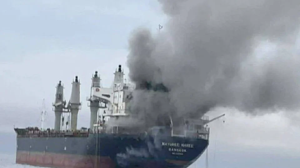 Irã ataca navios no golfo e tensão no estreito de Ormuz eleva risco global