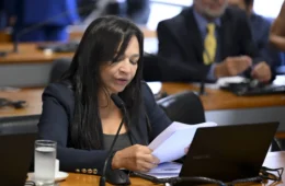 ‘Não podemos premiar quem comete falta grave’, diz relatora de PEC que atinge militares