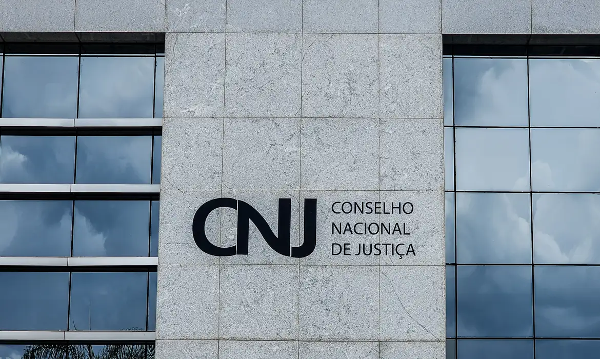 CNJ carama