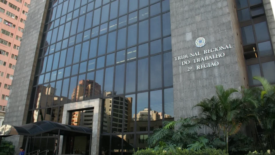 Juízes cancelam audiências em SP um dia após decisão do STF sobre penduricalhos