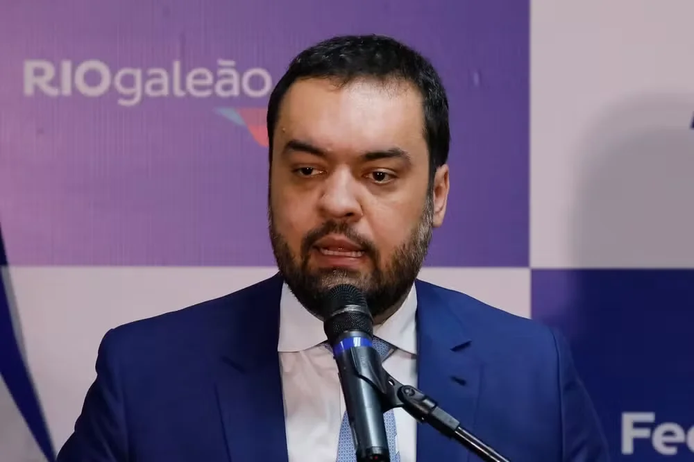 Cláudio Castro renuncia ao governo do RJ sob pressão política e julgamento no TSE