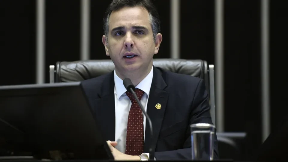 Nome de Aécio em chapa de Pacheco causa incômodo no PT de Minas