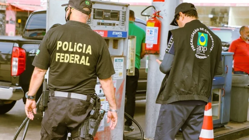 PF faz megaoperação de combate a preços abusivos em postos de combustíveis