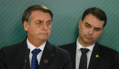 Na prisão, Bolsonaro diz ter medo de ataque a Flávio e reclama de isolamento político
