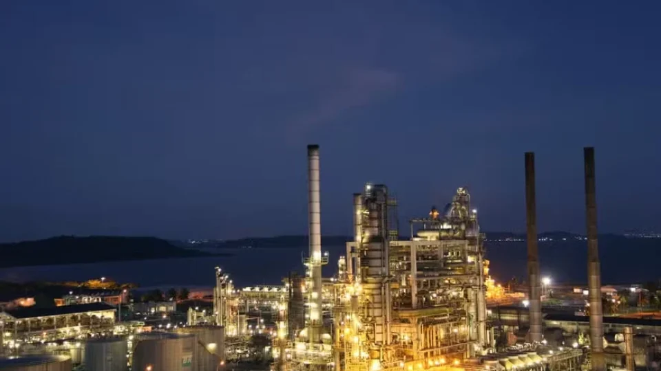 Refinaria privatizada na Bahia anuncia reajuste de até 20% no diesel e de 7,4% na gasolina