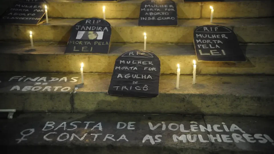 Violência recorrente contra mulheres expõe fragilidade da rede de proteção