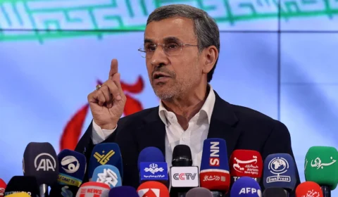 Ex-presidente Ahmadinejad também estaria entre os mortos, diz agência