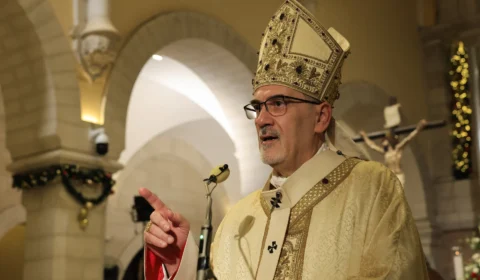 Israel impede missa de Domingo de Ramos no Santo Sepulcro; Brasil condena