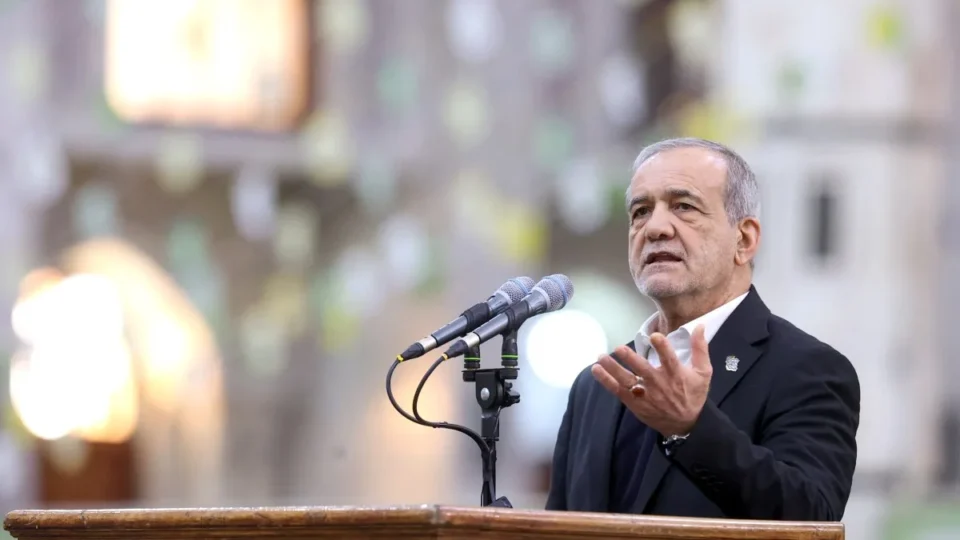 Presidente do Irã pede que Israel e EUA encerrem ataques para fim da guerra