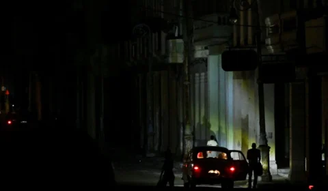 Sistema de energia em Cuba é ‘desconectado’ e apagão atinge país inteiro