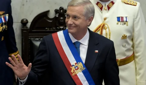 Ultradireitista José Antonio Kast toma posse como presidente do Chile