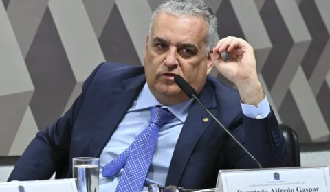 Relatório da CPMI do INSS vai pedir indiciamento de cerca de 220 pessoas, diz relator