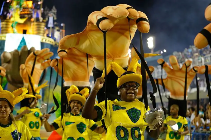 Em 2018, a Escola de Samba Paraíso do Tuiutí desfilou no Carnaval do Rio de Janeiro com um samba enredo que ironizava a classe média brasileira.
