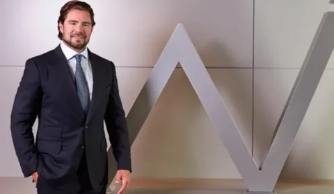 Banco Master pediu para integrar viagens de Lula de olho em Portugal e Angola