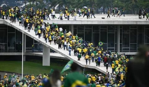 STF deve reduzir penas mesmo após Moraes suspender lei em casos do 8/1