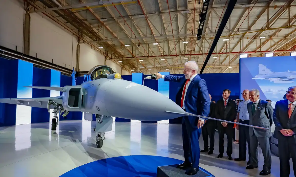 Lula batiza primeiro caça Gripen produzido no Brasil. Foto: RICARDO STUCKERT/PR