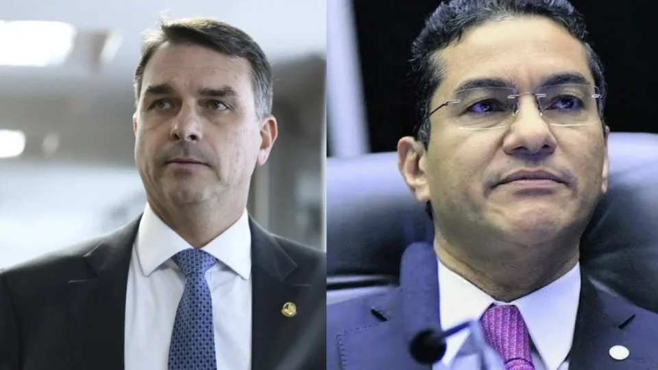 Flávio Bolsonaro se reúne com presidente do Republicanos por apoio do centrão, mas partido resiste