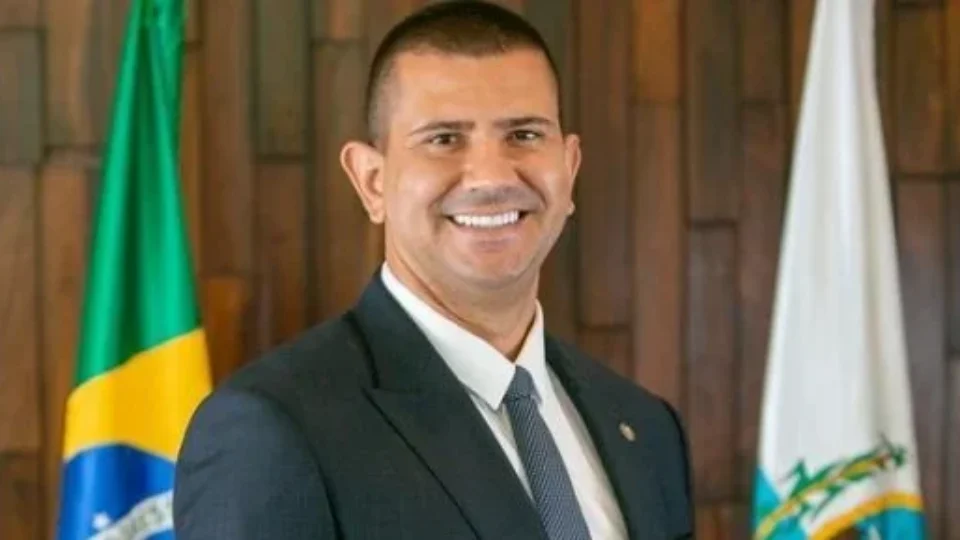 Douglas Ruas é eleito presidente da Alerj e assume interinamente o governo do Rio