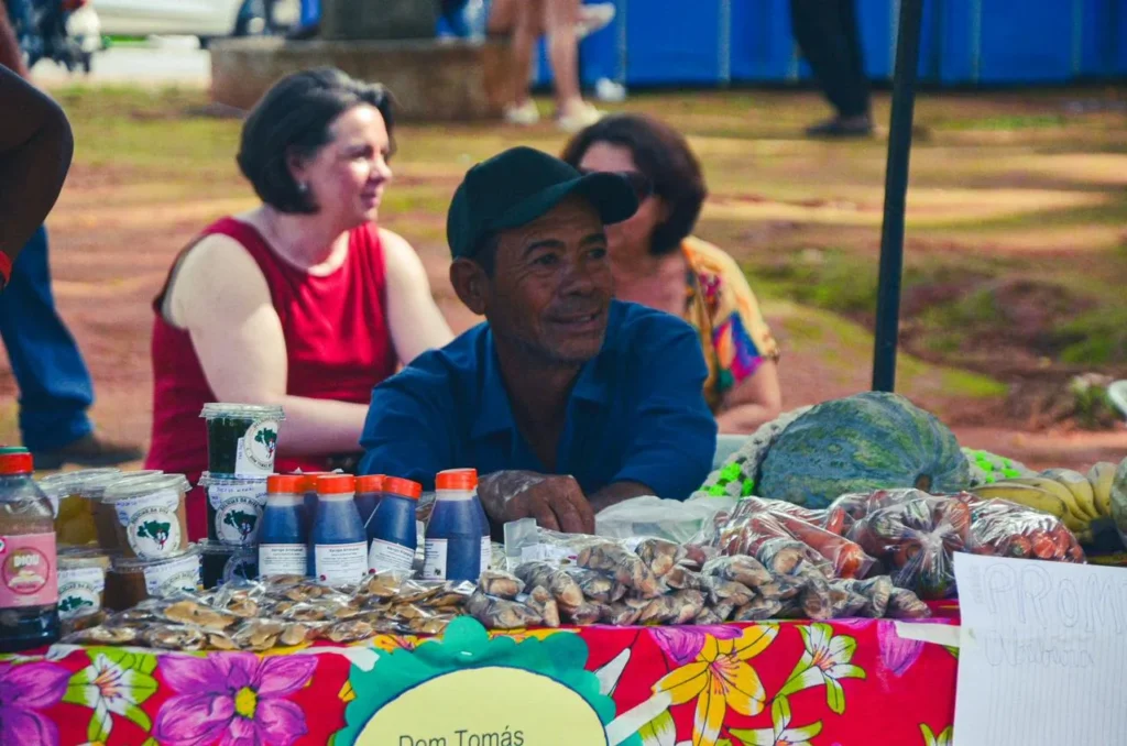 Entre soja e veneno, brota um assentamento agroecológico: a vitória do Dom Tomás em Goiás