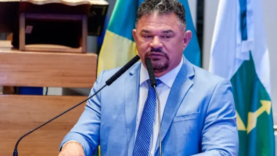Líder do governo Ibaneis na Câmara do DF é alvo de operação por corrupção