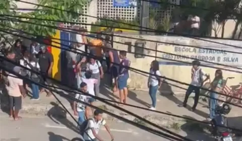 Aluno esfaqueia três colegas em escola estadual de Pernambuco
