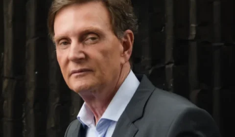 Crivella terá de pagar R$ 100 mil por determinar apreensão ilegal na Bienal do Livro