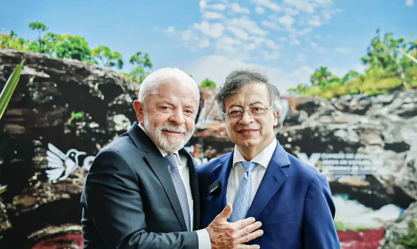 Os presidentes Lula Gustavo Petro (Colômbia) durante Cúpula da Celac, em Bogotá | Crédito: Ricardo Stuckert/Presidência da República