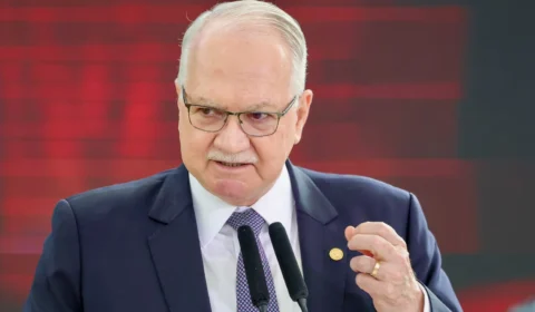 Em meio ao furacão do caso Master, Fachin faz discurso repleto de recados