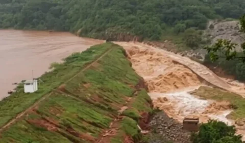 ‘Dá aflição’: moradores fogem de barragem que pode se romper em Minas Gerais