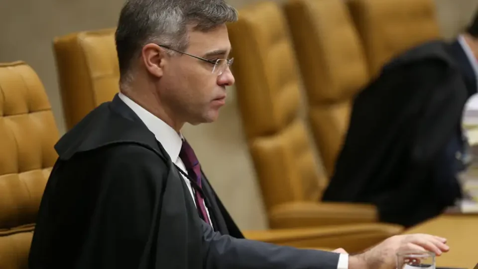 Decisão do STF descreve ‘linha de produção’ de carteiras fictícias no caso Master-BRB