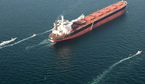 EUA removem sanções sobre 140 milhões de barris de petróleo do Irã