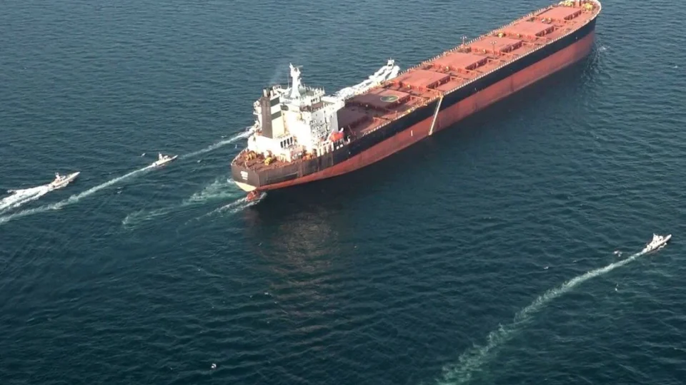 EUA removem sanções sobre 140 milhões de barris de petróleo do Irã