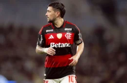 BRB amplia patrocínio ao Flamengo, mas tem marca diluída na camisa após Caso Master
