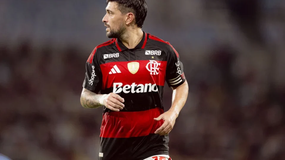 BRB amplia patrocínio ao Flamengo, mas tem marca diluída na camisa após Caso Master