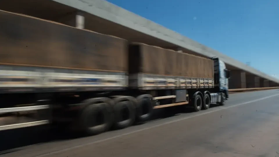 Caminhoneiros descartam paralisação nacional após reuniões com governo